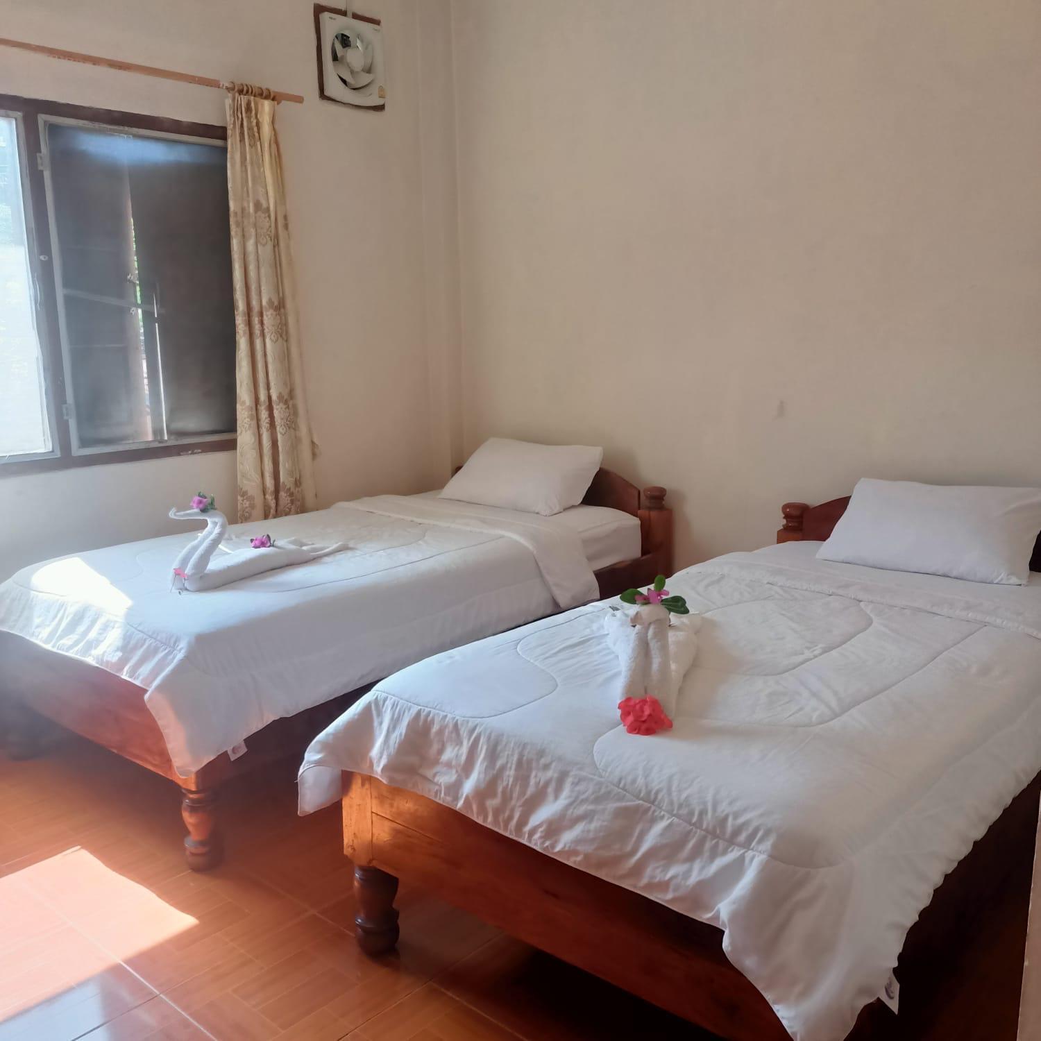 Phonephithak Guesthouse Muang Pakbèng Esterno foto