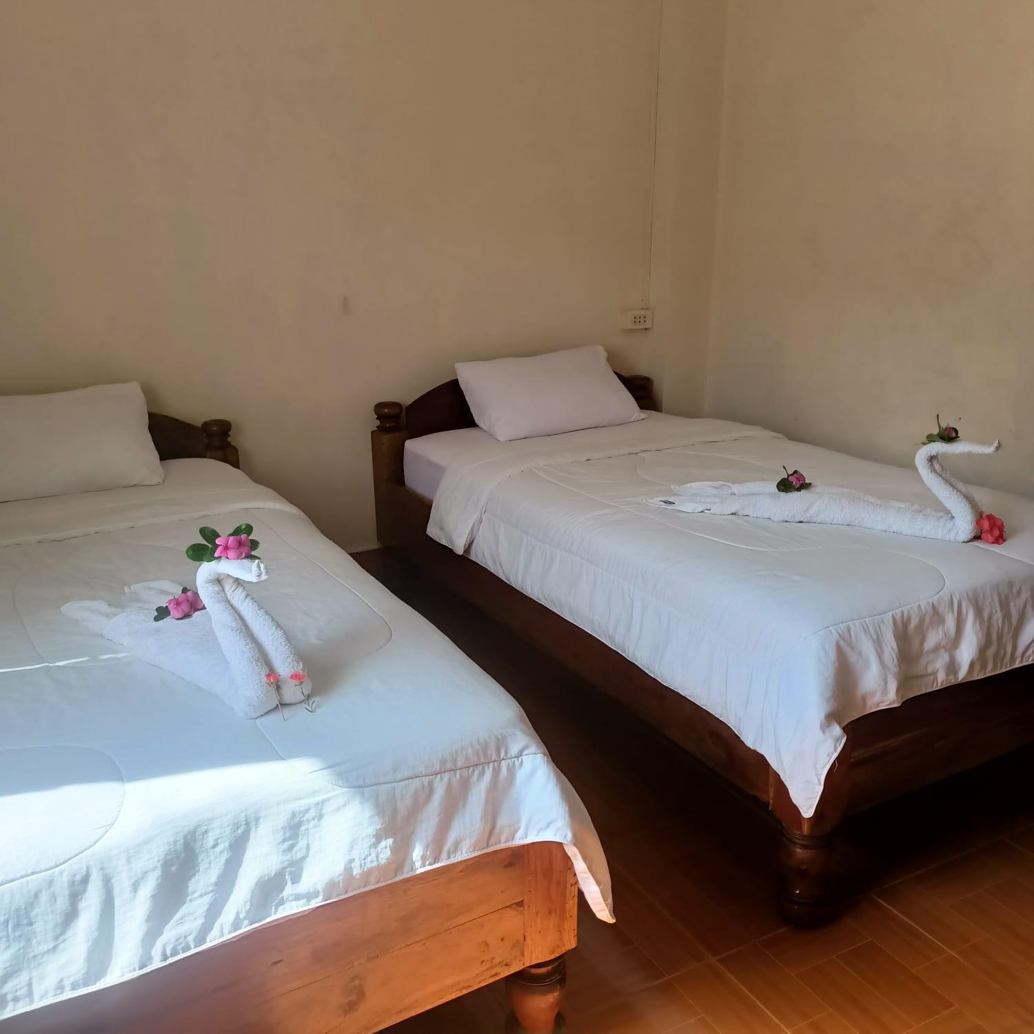 Phonephithak Guesthouse Muang Pakbèng Esterno foto