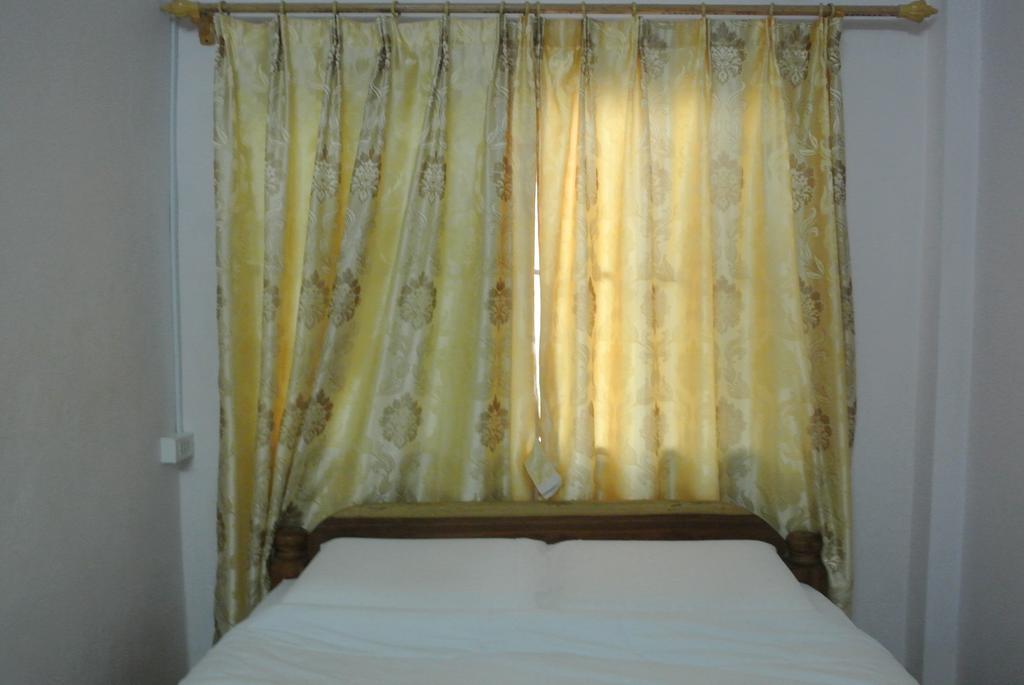 Phonephithak Guesthouse Muang Pakbèng Esterno foto