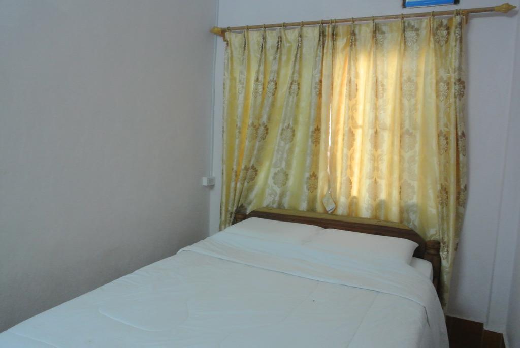 Phonephithak Guesthouse Muang Pakbèng Esterno foto