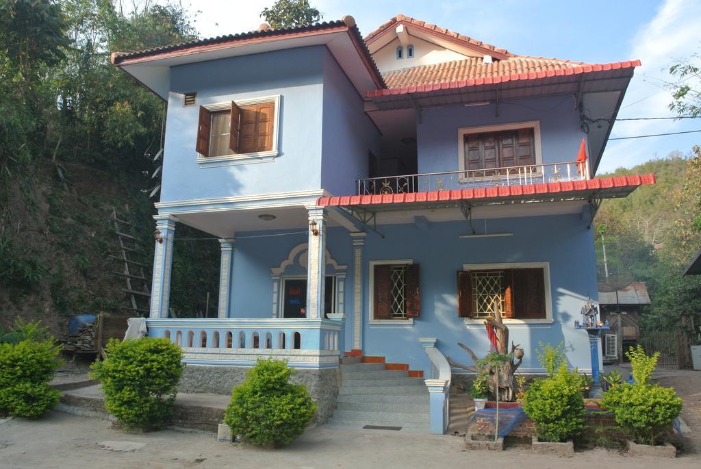 Phonephithak Guesthouse Muang Pakbèng Esterno foto