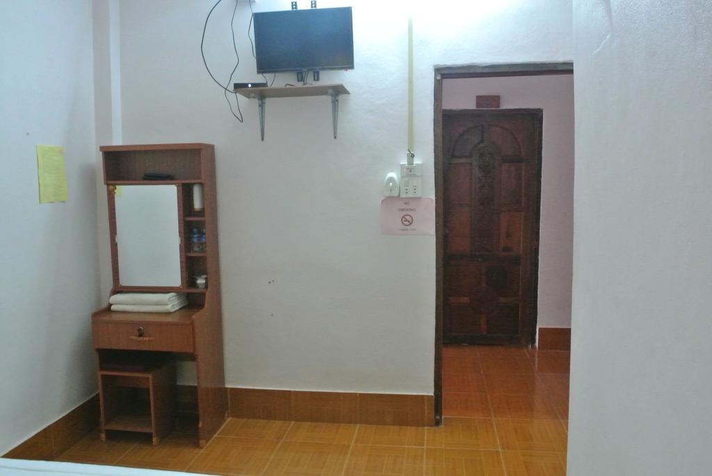 Phonephithak Guesthouse Muang Pakbèng Esterno foto